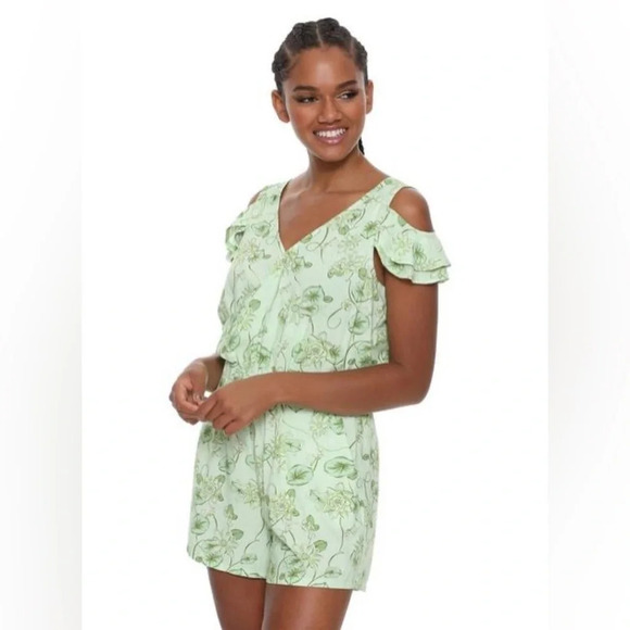 HOT TOPIC x DISNEY x HER UNIVERSE Tiana Cold Shoulder Romper - Picture 1 of 10